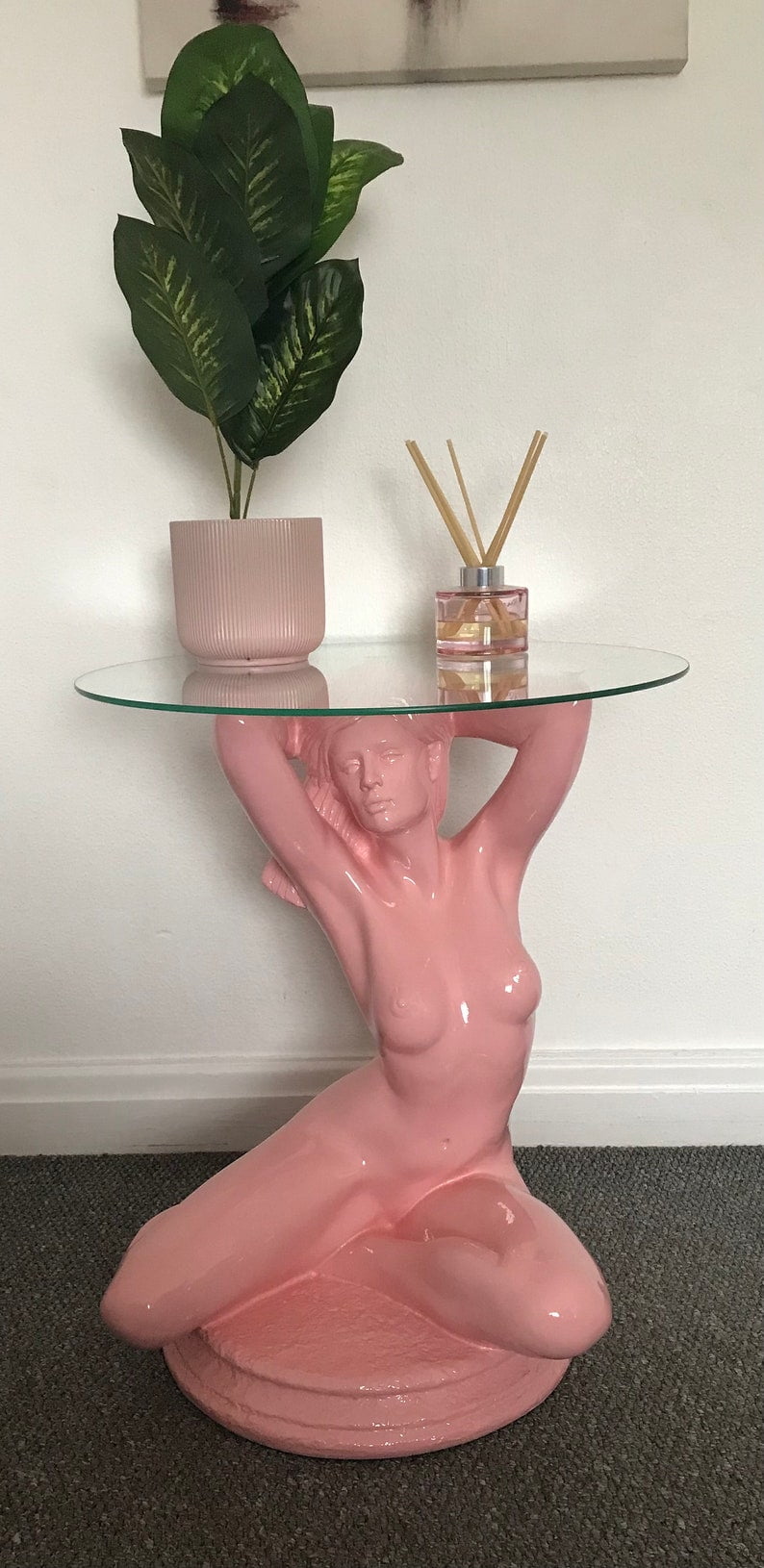 Design side coffee table pink girl